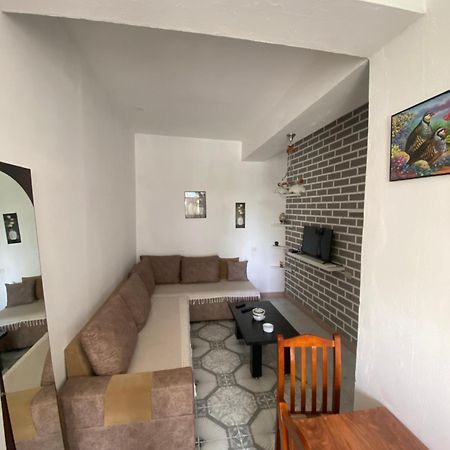 Lovely 2-Bedroom With Greenery View Durrës Esterno foto
