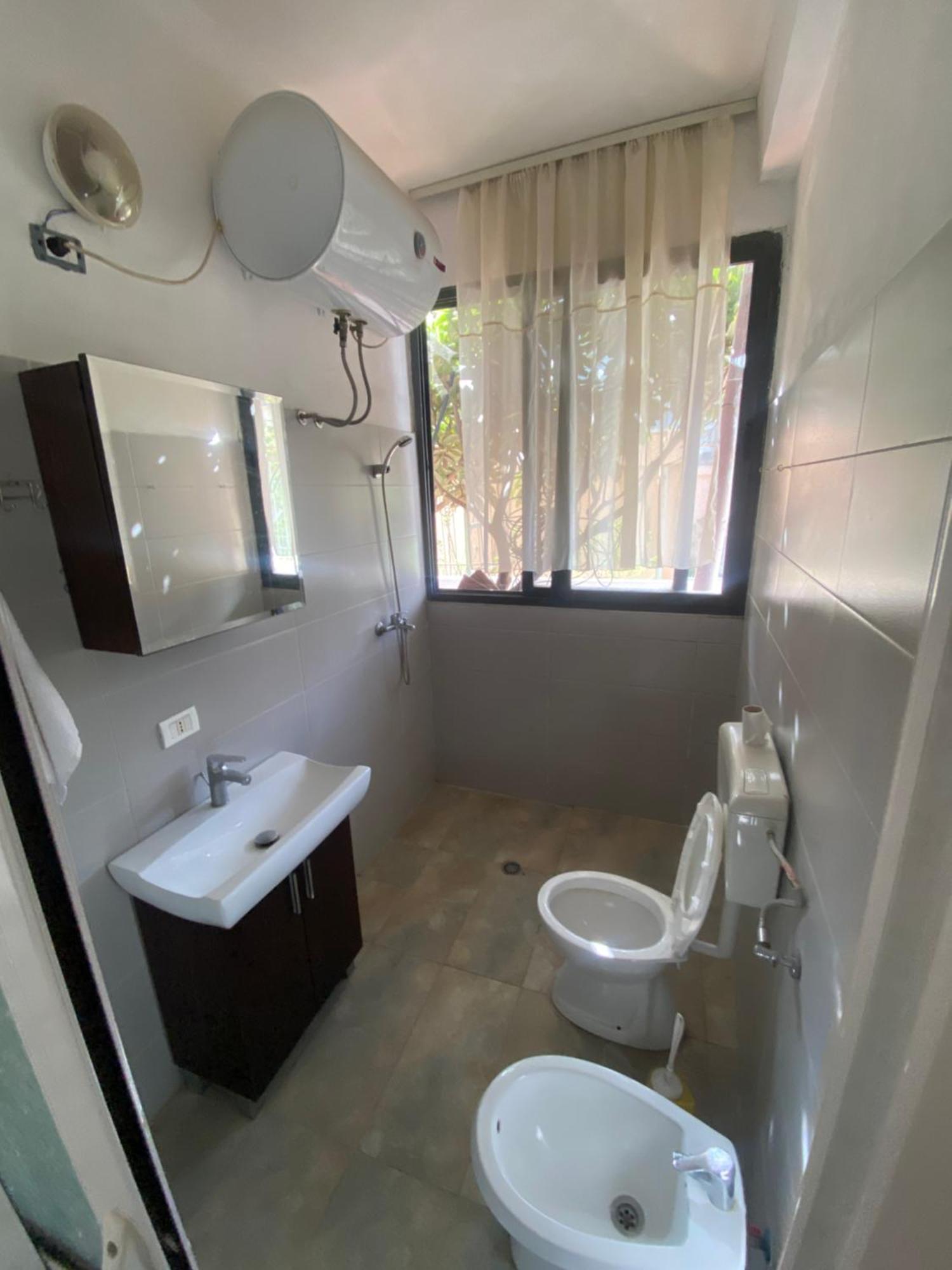 Lovely 2-Bedroom With Greenery View Durrës Esterno foto